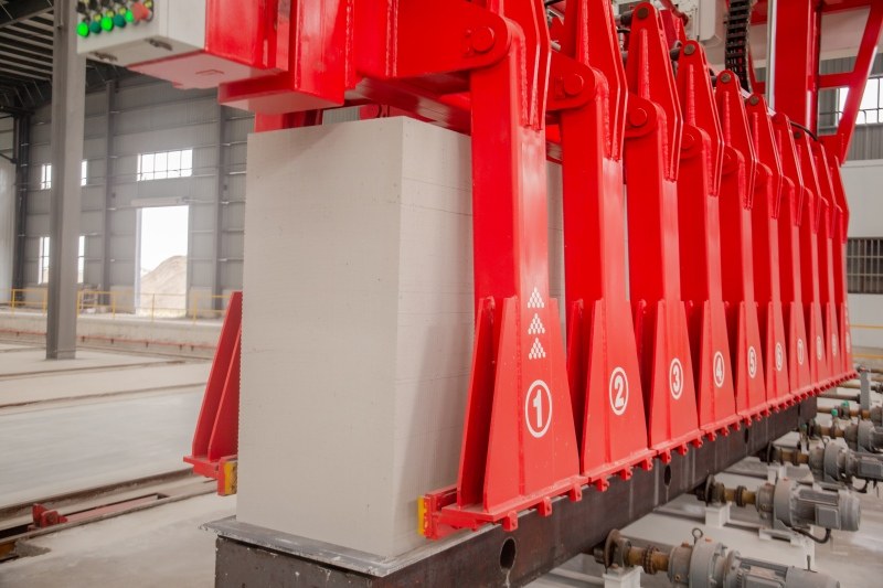Qaz-beton bloklarının istehsalında su nişanlarının yaranma səbəbləri və onların avadanlıqla əlaqəsi